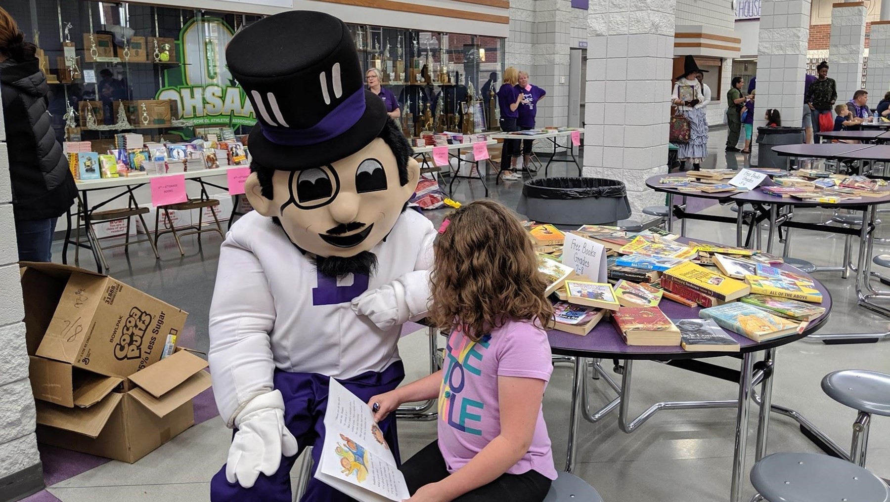 Learning Under the Lights is the family friendly, FREE event for Barberton Preschool and Elementary families to enjoy an evening of fun, food and learning! 